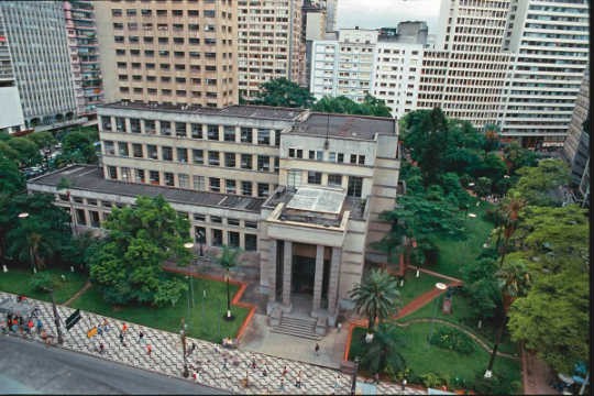 Biblioteca Mário de Andrade: o edifício em 1987