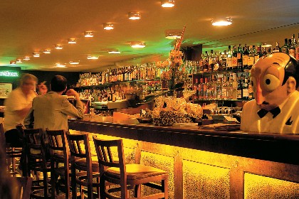 Dona Onça, bar e restaurante no Edifício Copan