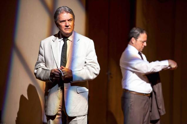 O drama tem direção de Eduardo Tolentino de Araújo O drama tem direção de Eduardo Tolentino de Araújo