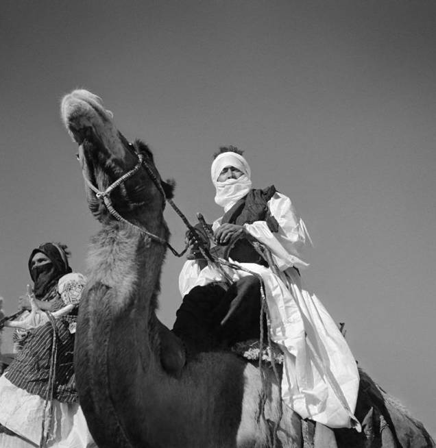 Fotos de suas viagens foram divulgadas em diversas capas de revista da época