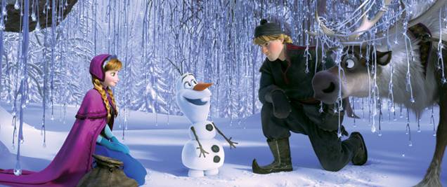 Anna, o boneco de gelo, Kristoff e a rena: aventura na neve