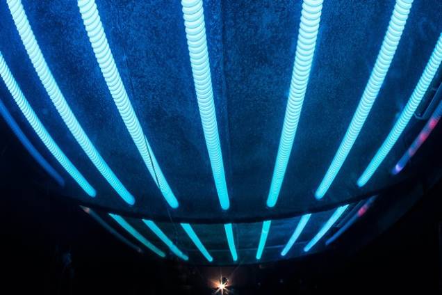 Clube do Desmanche: detalhe da iluminação na pista Clube do Desmanche: detalhe da iluminação na pista