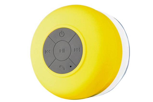 Caixa de som com Bluetooth e ventosas e resistente a água, R$ 75,00. Pylones. Caixa de som com Bluetooth e ventosas e resistente a água, R$ 75,00. Pylones.