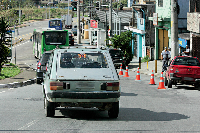 lata-velha teste fiat 147