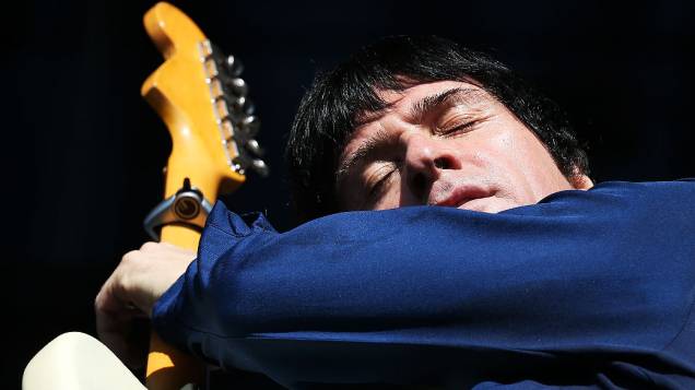 Roqueiro Johnny Marr faz bom show no inicio do segundo dia de festival Roqueiro Johnny Marr faz bom show no inicio do segundo dia de festival