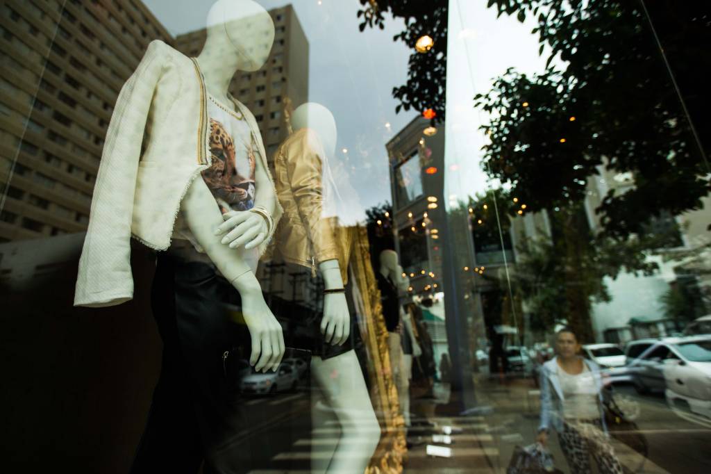 Mais de vinte produtos por até 100 reais na Rua Oscar Freire