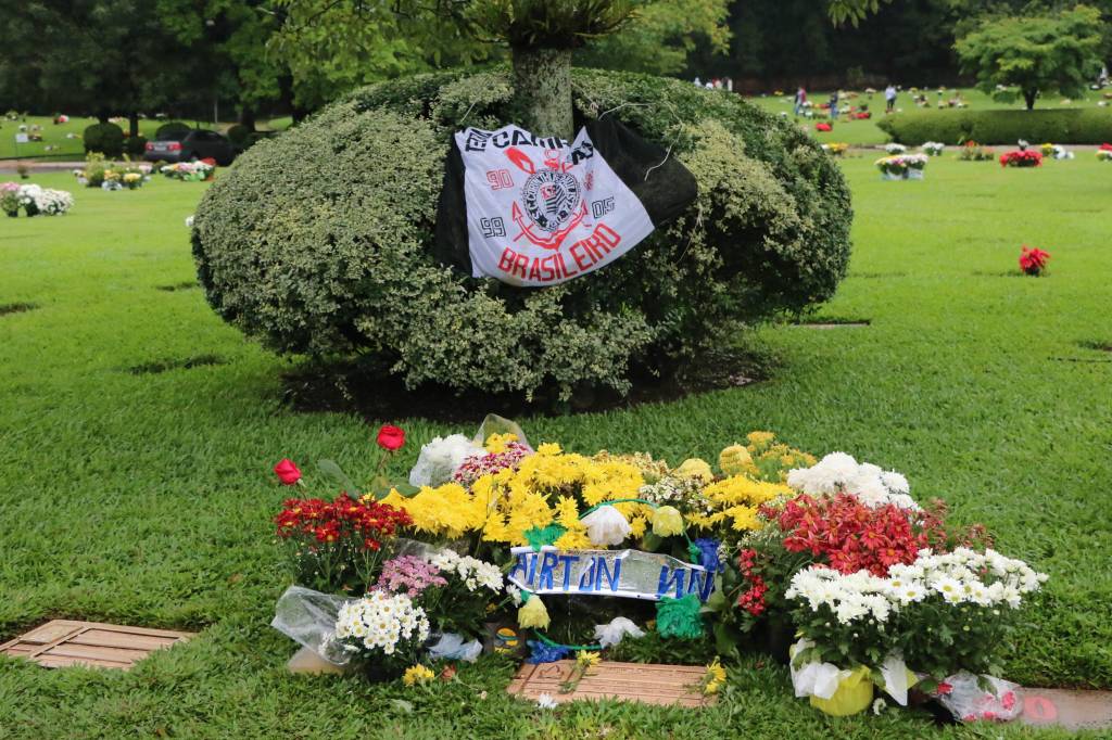 Ayrton Senna cemitério do Morumbi