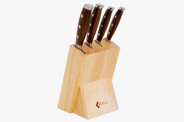 Conjunto de facas e suporte de madeira