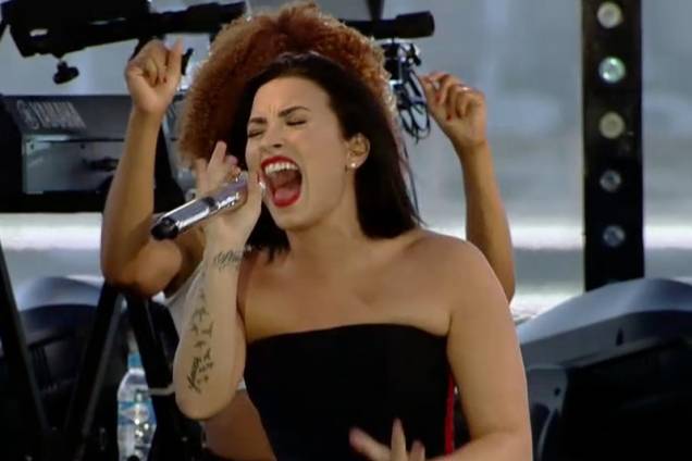 	Demi Lovato se apresenta para cerca de 400 pessoas em pocket show secreto, em São Paulo