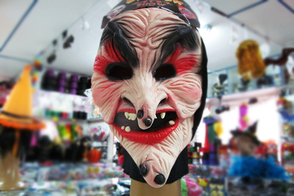 Máscara de bruxa: 25 reais, nas Lojas Millôr