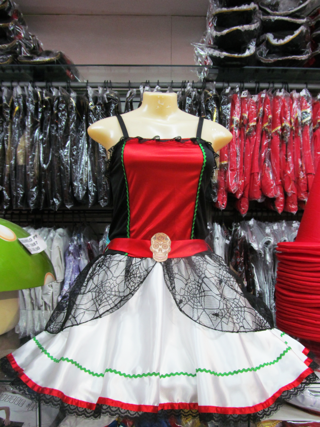 Vestido caveira mexicana: 156 reais (disponível nos tamanhos P, M, G e GG, conforme estoque)