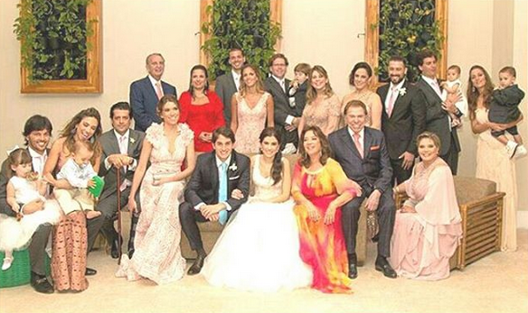 Família Abravanel reunida para celebrar o casamento de Renata e Caio Família Abravanel reunida para celebrar o casamento de Renata e Caio