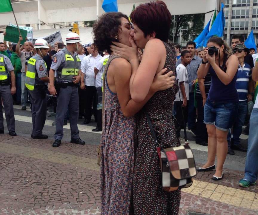 Estudantes protestam contra a Marcha da Família