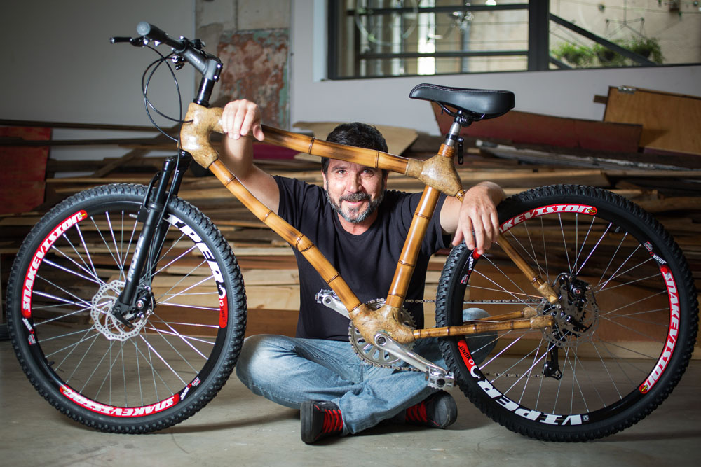 Espaços da cidade permitem às pessoas fabricar os próprios produtos