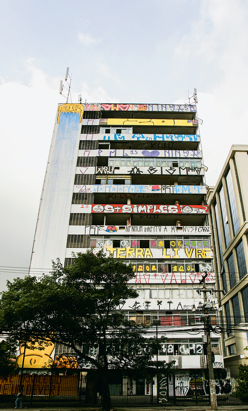 invasão prédio banco santos