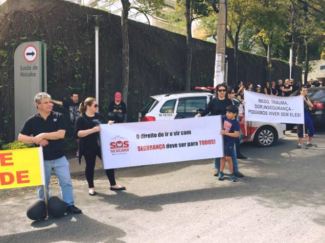 Manifestação no início do mês pela morte de um morador durante assalto. Moradores do Morumbi criam "Roubômetro", para chamar atenção das autoridades da violência no bairro