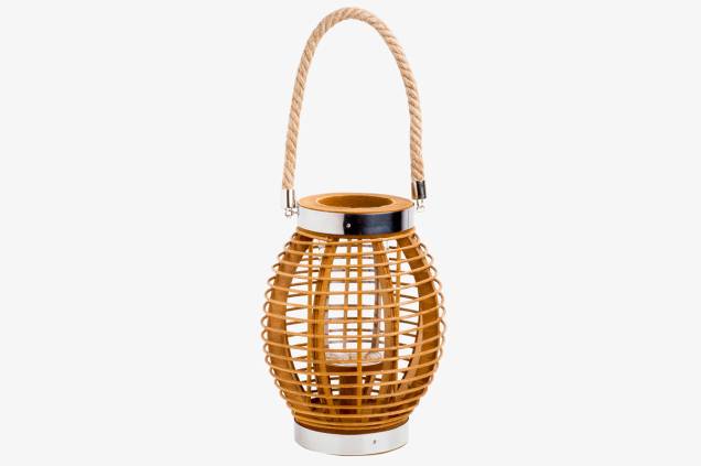 Lanterna de madeira, da Camicado: R$ 119,90