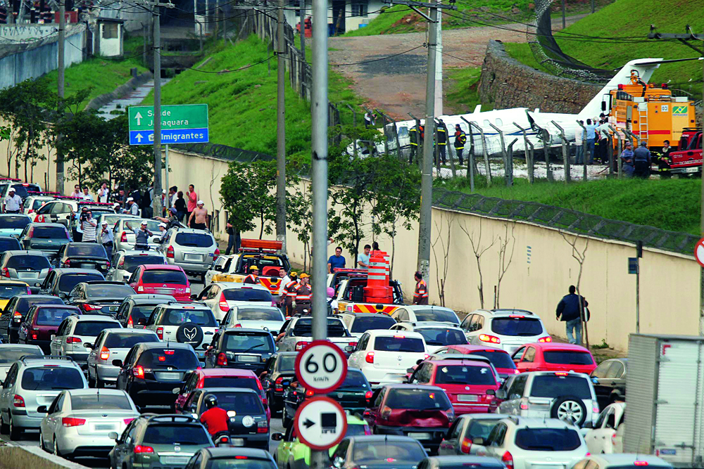 Avenida dos Bandeirantes - 2296 - Acidente