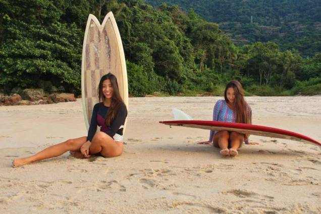 Tayná faz parte de uma família de surfistas Tayná faz parte de uma família de surfistas