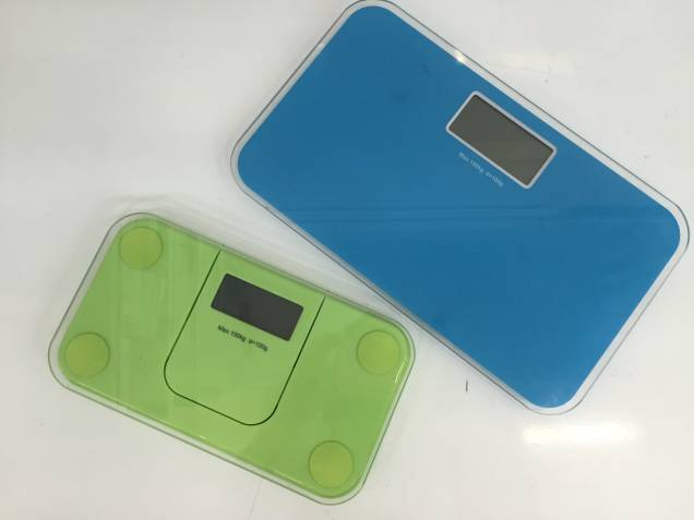 7. Balança banheiro digital verde: R$ 71,90 e balança banheiro digital azul: R$ 69,90 7. Balança banheiro digital verde: R$ 71,90 e balança banheiro digital azul: R$ 69,90