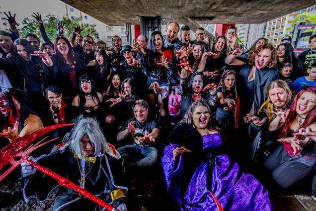 Dia do Vampiro é comemorado em São Paulo neste sábado (15) Dia do Vampiro é comemorado em São Paulo neste sábado (15)