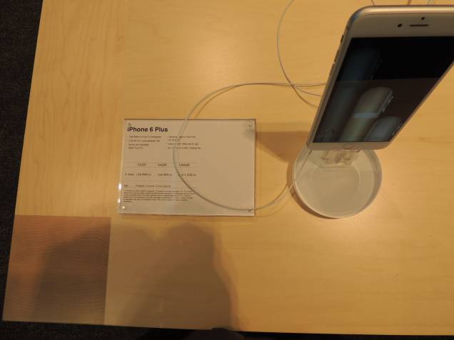 Modelos como iPhone 6 plus, com tela maior, também estão sendo vendidos