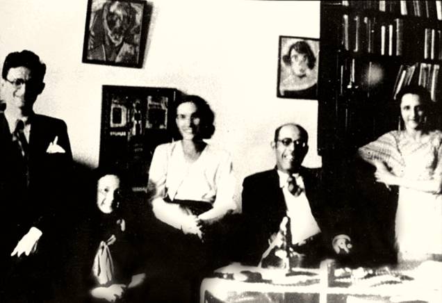 A musicista Oneyda Alvarenga, que empresta seu nome ao espaço, ao lado de Mário de Andrade: aluna de piano A musicista Oneyda Alvarenga, que empresta seu nome ao espaço, ao lado de Mário de Andrade: aluna de piano