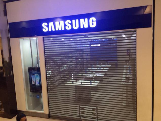 Grupo tentou roubar a loja da Samsung