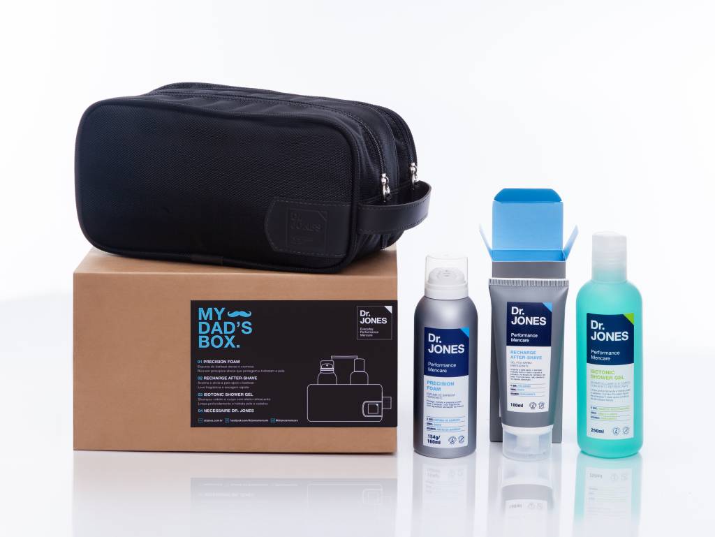 N&eacute;cessaire com espuma de barbear, gel p&oacute;s-barba e xampu com efeito refrescante: R$ 149,00. Dr. Jones para Mens Market