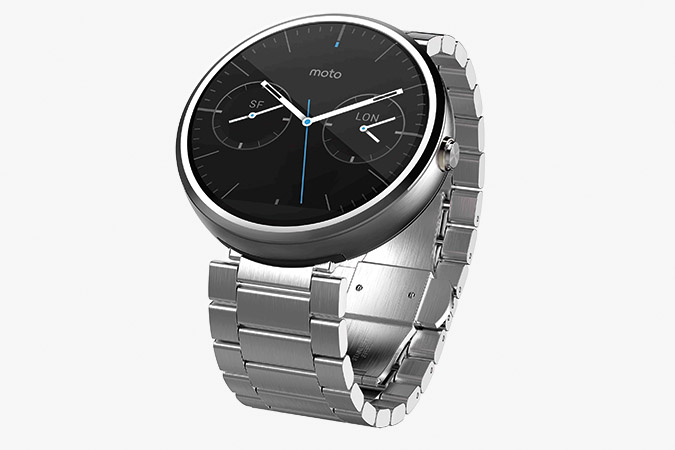 Relógio inteligente Moto 360, com pulseira metálica: R$ 1 099,00. Motorola