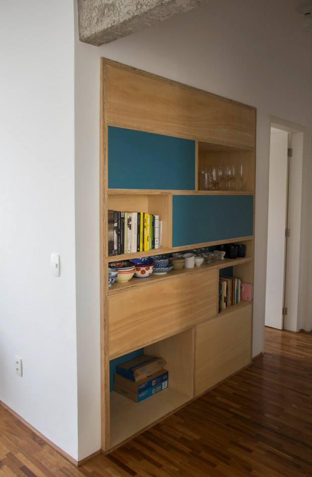 Farpa: estante embutida para apartamento em Pinheiros