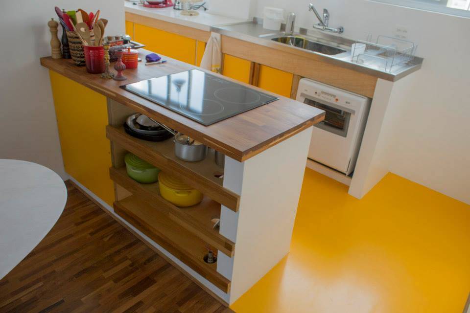 Farpa: balc&atilde;o para cozinha em apartamento em Pinheiros