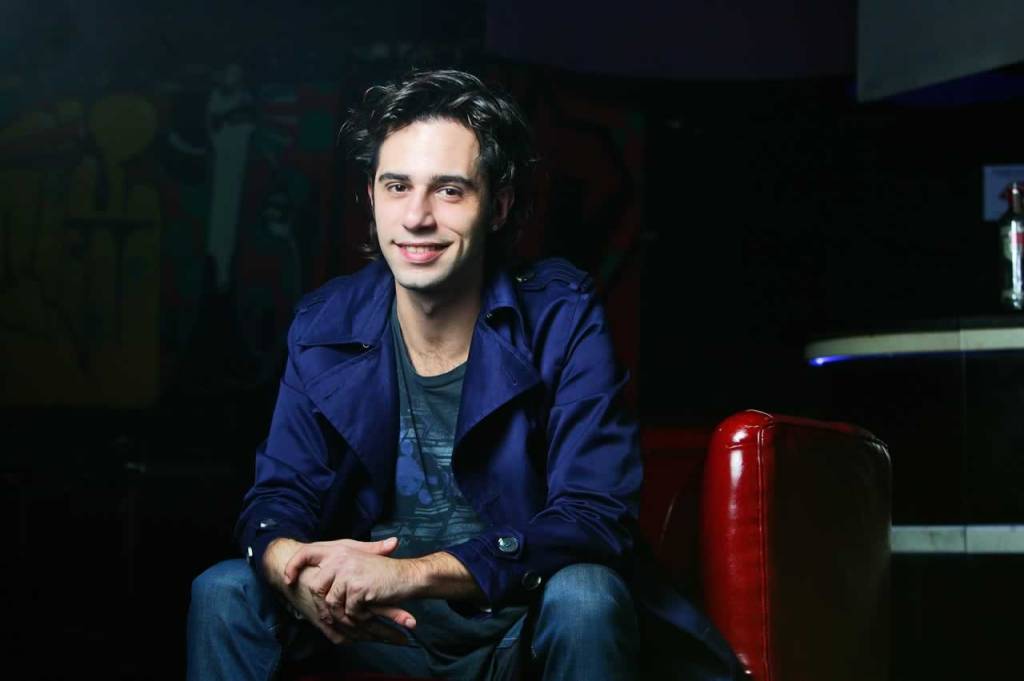 Thiago Pethit: apresenta&ccedil;&atilde;o no Sesc Vila Mariana