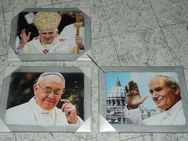 quadro papa francisco cocaína