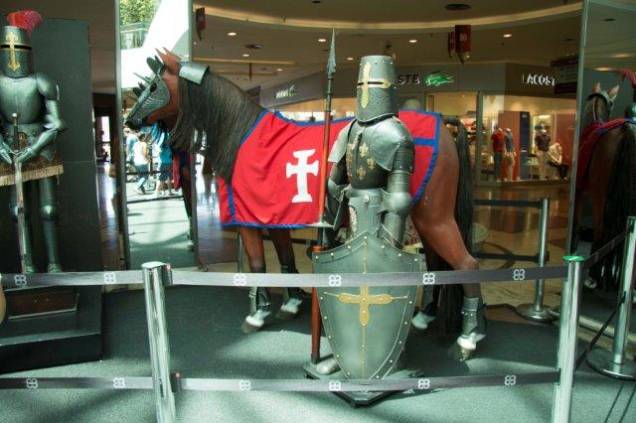 A exposição apresenta guerreiros de antigas civilizações no ParkShopping São Caetano