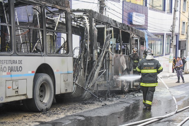 ônibus Incendiado avenida santo amaro 20 de junho