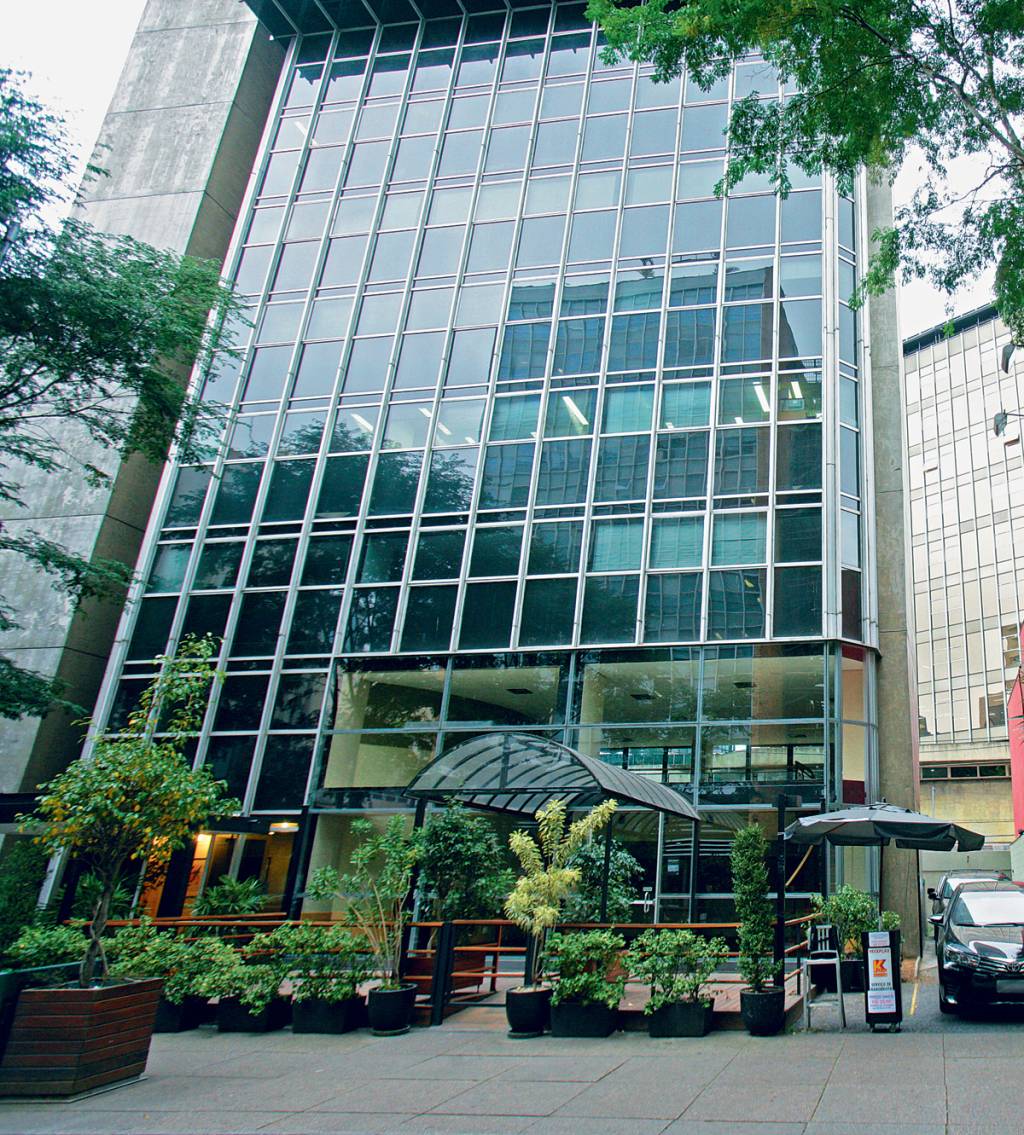 Inaugurado em 2007, o Starbucks da Amauri foi a primeira loja de rua da marca no Brasil."N&atilde;o estava trazendo o retorno esperado".
