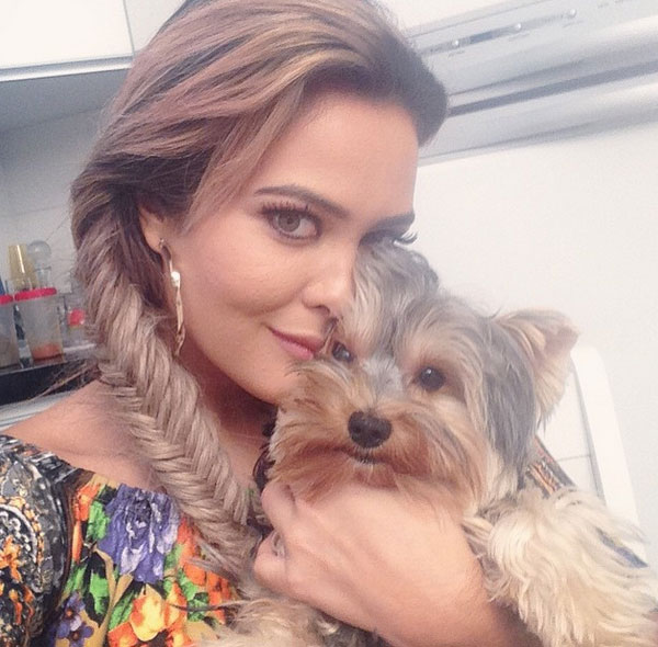 Geisy Arruda publica fotos antes e