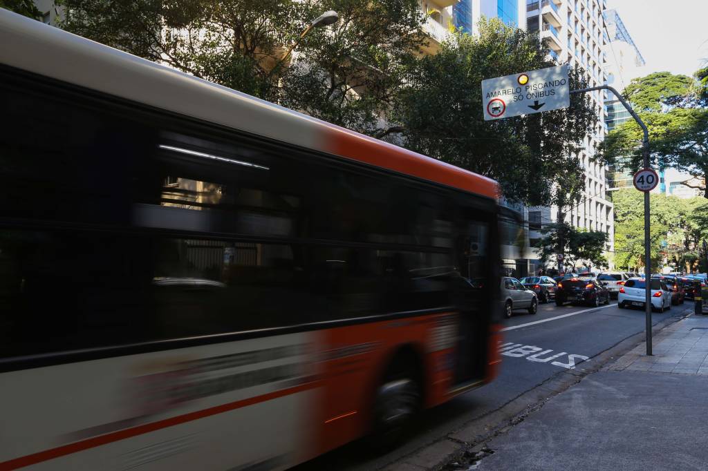 faixa ônibus avenida paulista