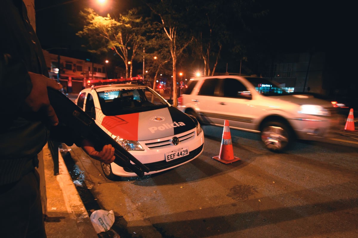 Polícia