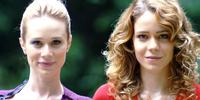 O Uivo da Gaita: Antônia (Mariana Ximenes) e Luana (Leandra Leal)