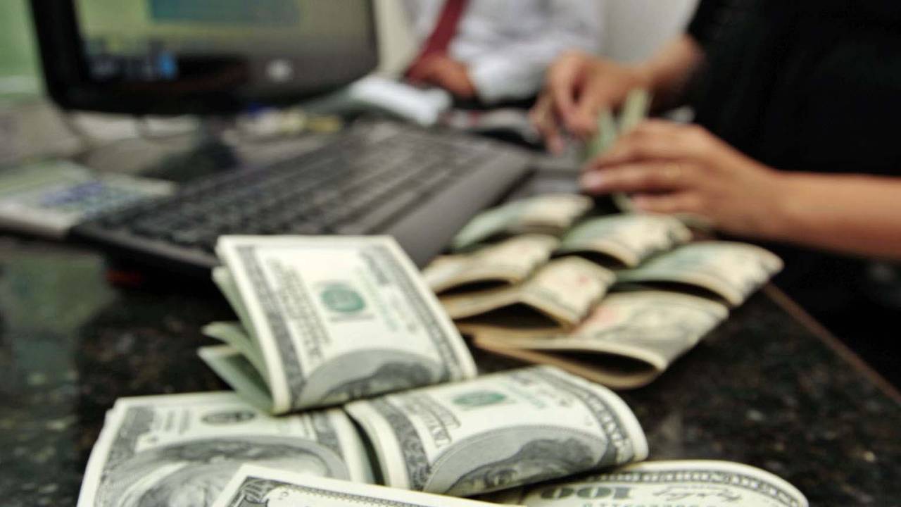 dólar