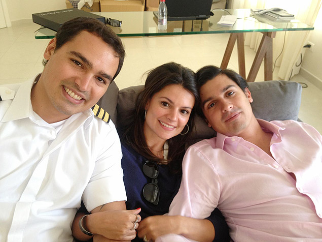 Fotos mostram resgate após queda de helicóptero que matou filho de Alckmin