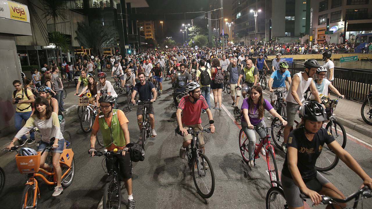 Protesto ciclistas ciclovia Avenida Paulista