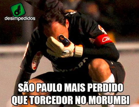 Falha de Rogério Ceni no clássico contra o Palmeiras virou piada nas redes sociais
