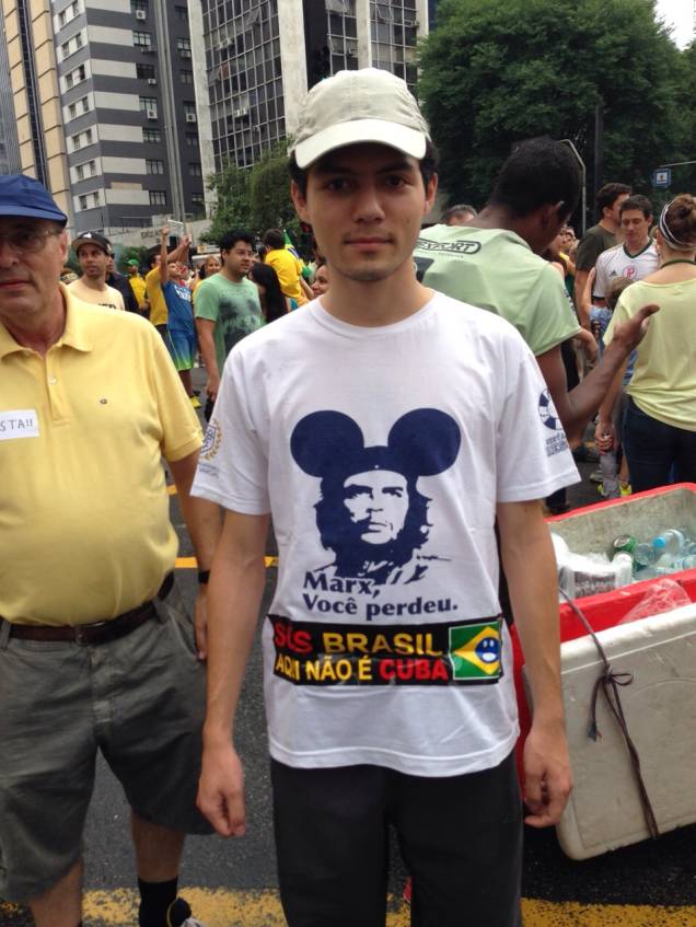 Estampa traz desenho de Che Guevara com orelhas de Mickey Estampa traz desenho de Che Guevara com orelhas de Mickey