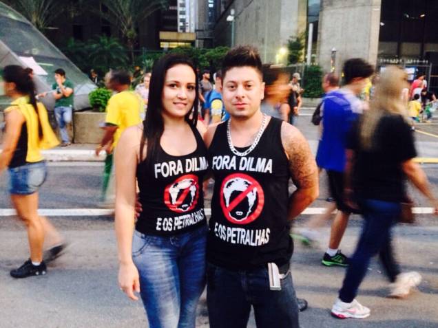 Protesto na Avenida Paulista reuniu 1 milhão de pessoas, segundo a PM. Datafolha contabilizou 210 000 Protesto na Avenida Paulista reuniu 1 milhão de pessoas, segundo a PM. Datafolha contabilizou 210 000