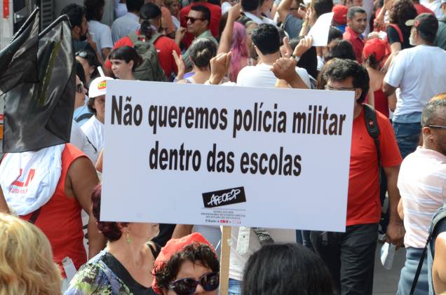 Professores, que também organizaram ato hoje na Paulista, anunciaram greve a partir de segunda