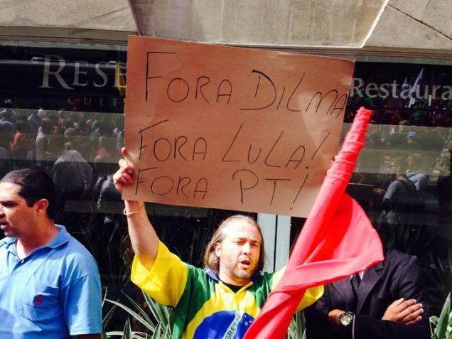 Teve gente que foi ao ato da CUT para protestar contra Dilma e o governo