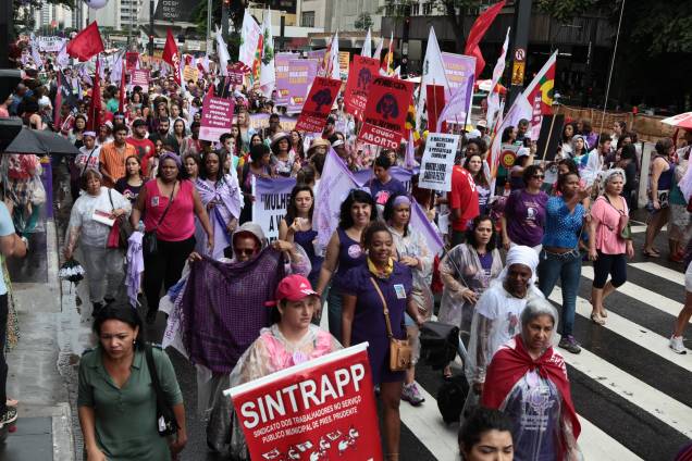 	Entidades filiadas à Central Única dos Trabalhadores de São Paulo (CUT/SP) e movimentos sociais participaram do ato pelo Dia Internacionald as Mulheres neste domingo